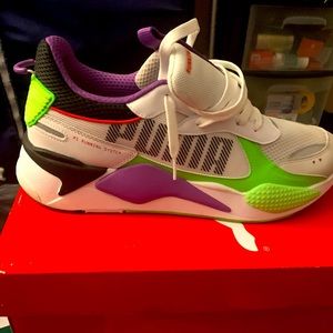 Buzz light-year pumas